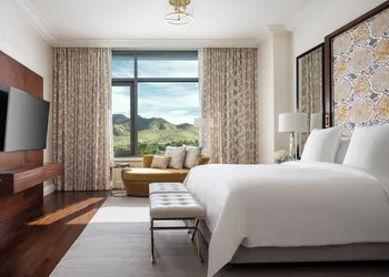 Four Seasons Hotel Los Angeles at Westlake Village hotel thumbnail 3