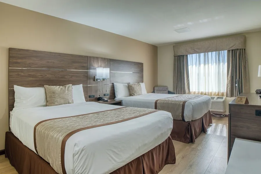 Evergreen Inn and Suites hotel detail image 6