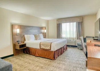 Evergreen Inn and Suites hotel thumbnail 8