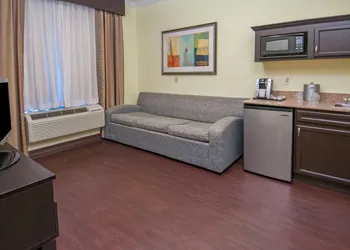 Holiday Inn Express & Suites Houston North Intercontinental by IHG hotel thumbnail 7
