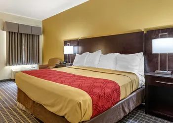 Econo Lodge Brunswick Travel Center hotel thumbnail 4
