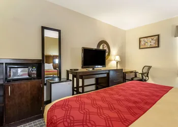 Econo Lodge Brunswick Travel Center hotel thumbnail 5