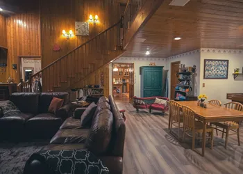 Tucker Peak Lodge hotel thumbnail 4