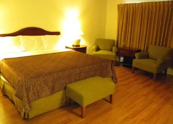Fairway Inn by the Falls hotel thumbnail 6