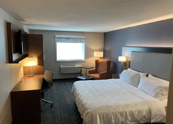 Holiday Inn & Suites Chicago-Carol Stream (Wheaton) by IHG hotel thumbnail 7