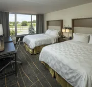 Holiday Inn Detroit Lakes - Lakefront by IHG hotel detail image 4