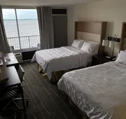 Holiday Inn Detroit Lakes - Lakefront by IHG hotel detail image 7