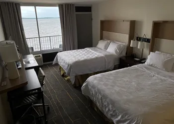 Holiday Inn Detroit Lakes - Lakefront by IHG hotel thumbnail 7