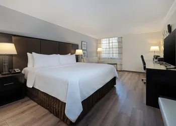 Crowne Plaza Suffern - Mahwah by IHG hotel thumbnail 4
