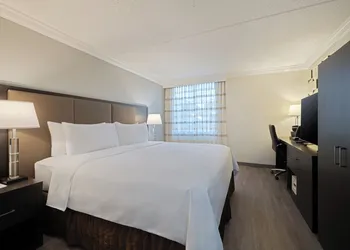Crowne Plaza Suffern - Mahwah by IHG hotel thumbnail 8