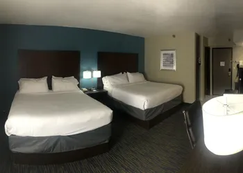 Holiday Inn Express Fayetteville- Univ of AR Area by IHG hotel thumbnail 4
