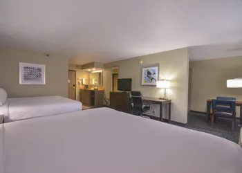 Holiday Inn Express Fayetteville- Univ of AR Area by IHG hotel thumbnail 5