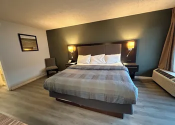 Wilkes-Barre Inn and Suites hotel thumbnail 8