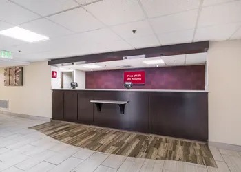 Red Roof Inn Knoxville Central - Papermill Road hotel thumbnail 2