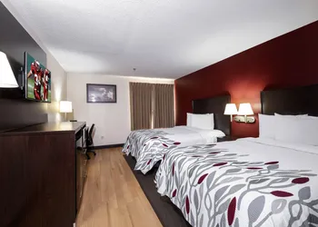 Red Roof Inn Knoxville Central - Papermill Road hotel thumbnail 6