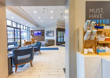 Holiday Inn Express & Suites Boston - Cambridge by IHG hotel thumbnail 3