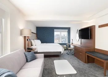 Holiday Inn Express & Suites Boston - Cambridge by IHG hotel thumbnail 8