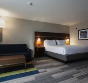 Holiday Inn Express & Suites Atlanta N-Perimeter Mall Area by IHG hotel detail image 3