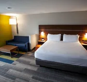Holiday Inn Express & Suites Atlanta N-Perimeter Mall Area by IHG hotel detail image 5