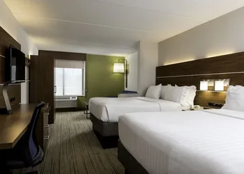 Holiday Inn Express & Suites Charlotte Arpt-Belmont by IHG hotel thumbnail 5