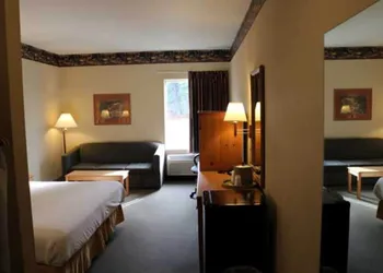 Pellston Lodge hotel thumbnail 7