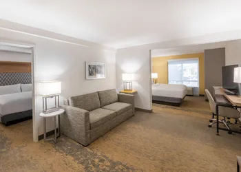 Holiday Inn Hotel & Suites Orange Park by IHG hotel thumbnail 3