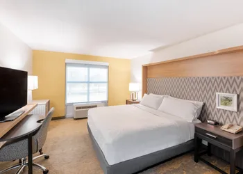 Holiday Inn Hotel & Suites Orange Park by IHG hotel thumbnail 5