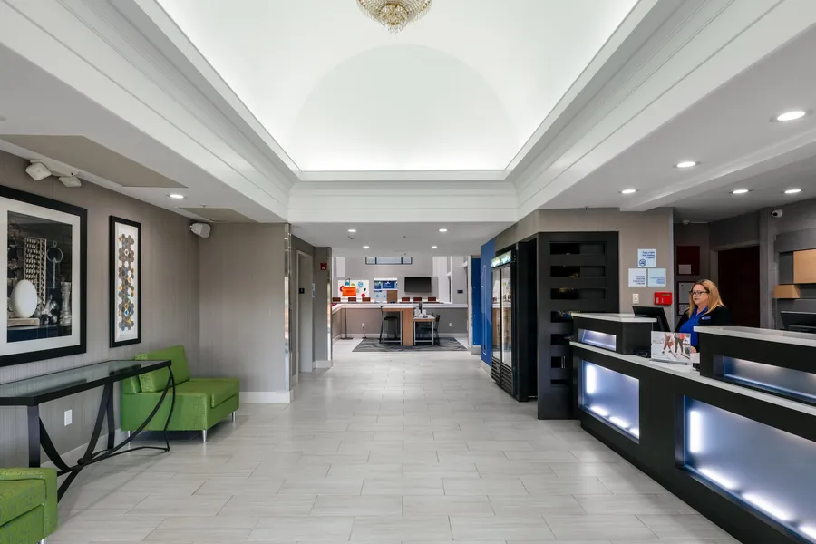 Holiday Inn Express & Suites Milton East I-10 by IHG hotel detail image 2