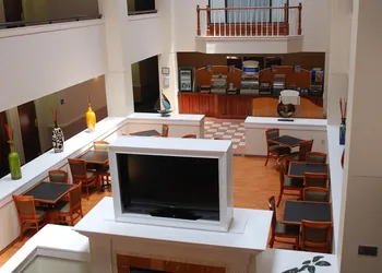 Holiday Inn Express & Suites Milton East I-10 by IHG hotel thumbnail 5
