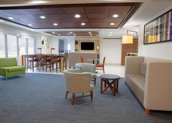 Holiday Inn Express & Suites Dayton-Huber Heights by IHG hotel thumbnail 2
