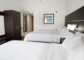 Holiday Inn Express & Suites Dayton-Huber Heights by IHG hotel thumbnail 8