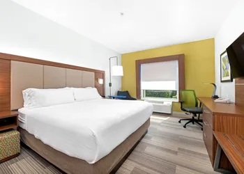 Holiday Inn Express Hotel & Suites Conroe I-45 North by IHG hotel thumbnail 3