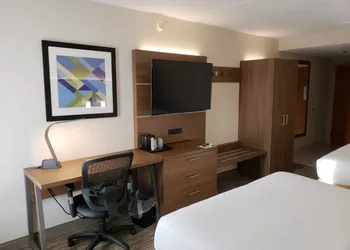 Holiday Inn Express Edgewood-Aberdeen-Bel Air by IHG hotel thumbnail 2