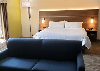 Holiday Inn Express Edgewood-Aberdeen-Bel Air by IHG hotel thumbnail 4