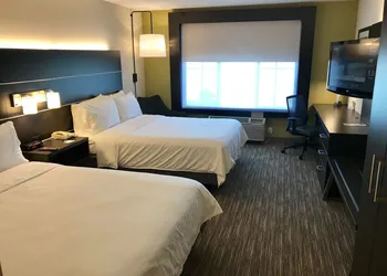 Holiday Inn Express Hotel & Suites Tracy by IHG hotel thumbnail 3