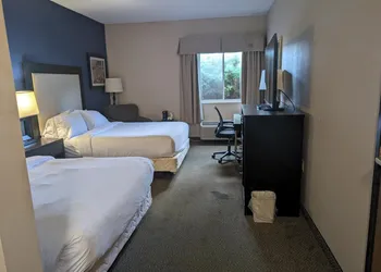 Wingate by Wyndham Ashland hotel thumbnail 5