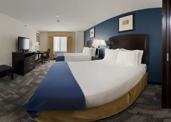 Holiday Inn Express & Suites Pekin (Peoria Area) by IHG hotel thumbnail 2