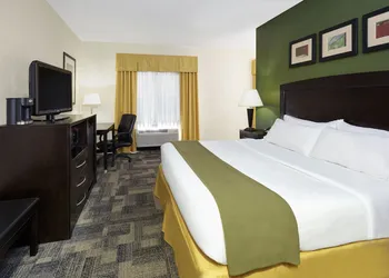 Holiday Inn Express & Suites Pekin (Peoria Area) by IHG hotel thumbnail 7