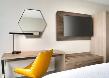 Holiday Inn Express Hotel & Suites - Cheyenne by IHG hotel thumbnail 3