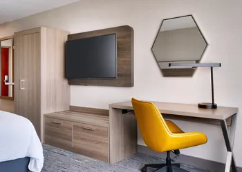 Holiday Inn Express Hotel & Suites - Cheyenne by IHG hotel thumbnail 6