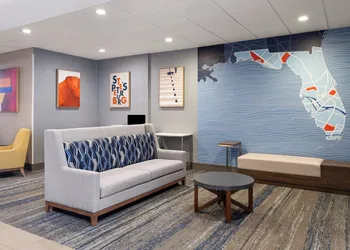 Holiday Inn Express St. Petersburg North (I-275) by IHG hotel thumbnail 2