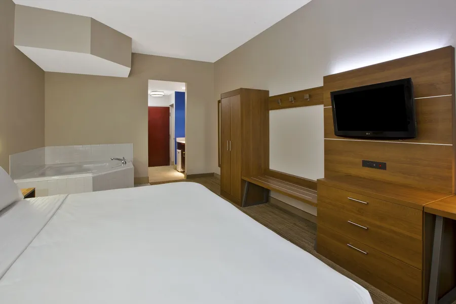 Holiday Inn Express & Suites Milford by IHG hotel detail image 6