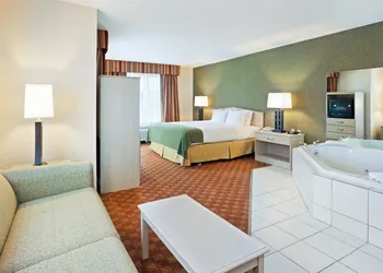 Holiday Inn Express & Suites Corbin by IHG hotel thumbnail 6