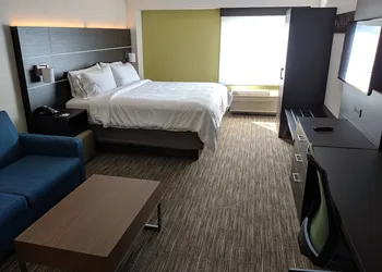 Holiday Inn Express & Suites Charlotte-Concord-I-85 by IHG hotel thumbnail 4