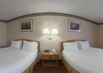 Holiday Inn Express & Suites Wauseon by IHG hotel thumbnail 4