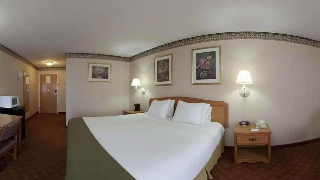 Holiday Inn Express & Suites Wauseon by IHG hotel detail image 6