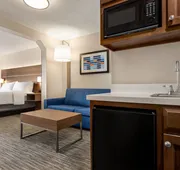 Holiday Inn Express & Suites Oxford by IHG hotel detail image 7