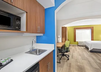 Holiday Inn Express Hotel and Suites Kings Mountain by IHG hotel thumbnail 8