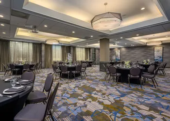 DoubleTree by Hilton Raleigh Midtown, NC hotel thumbnail 3