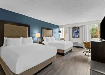 DoubleTree by Hilton Raleigh Midtown, NC hotel thumbnail 6